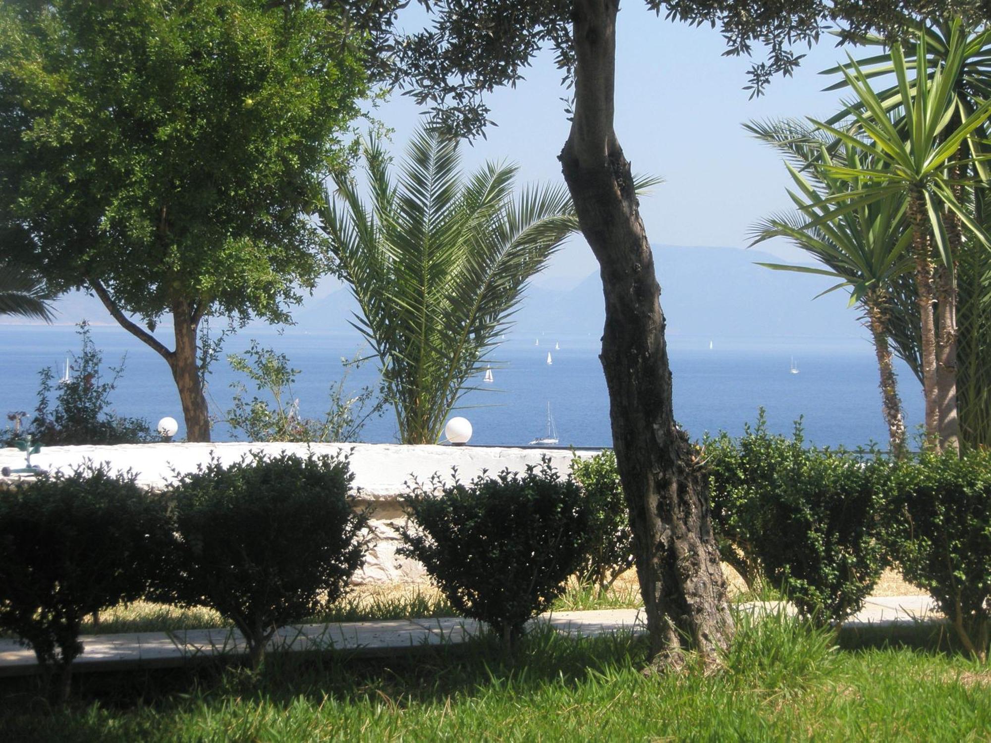 Villa Magemenou Nikiana Exterior photo