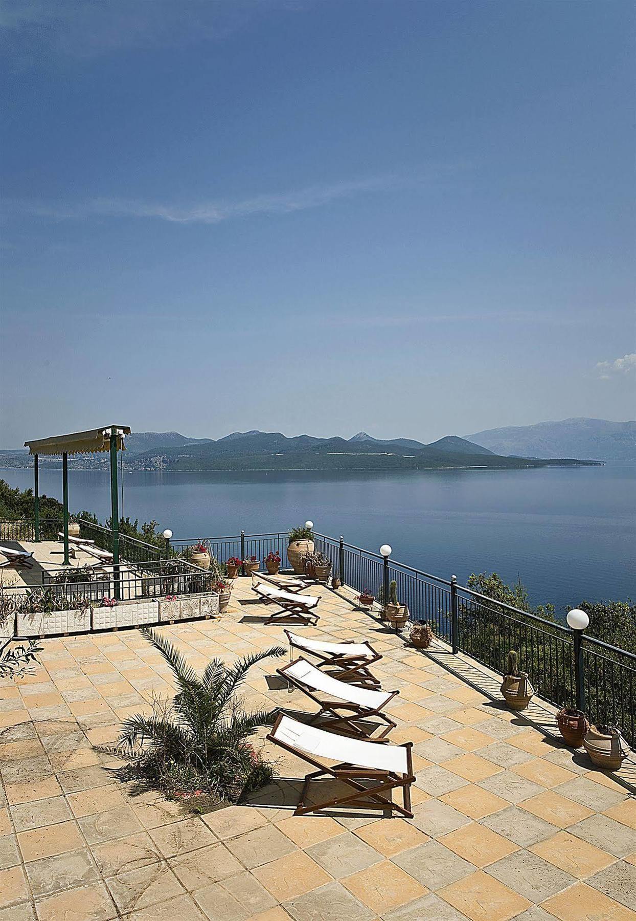Villa Magemenou Nikiana Exterior photo